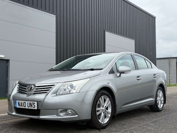 Used Toyota Avensis 2010 for sale - 74970882: Photo 2