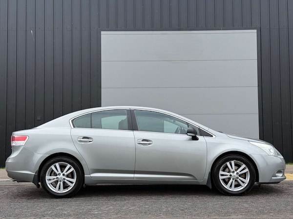 Used Toyota Avensis 2010 for sale - 74970882: Photo 4