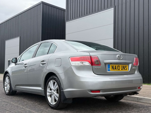 Used Toyota Avensis 2010 for sale - 74970882: Photo 5