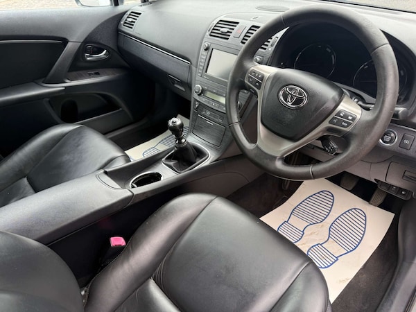 Used Toyota Avensis 2010 for sale - 74970882: Photo 9