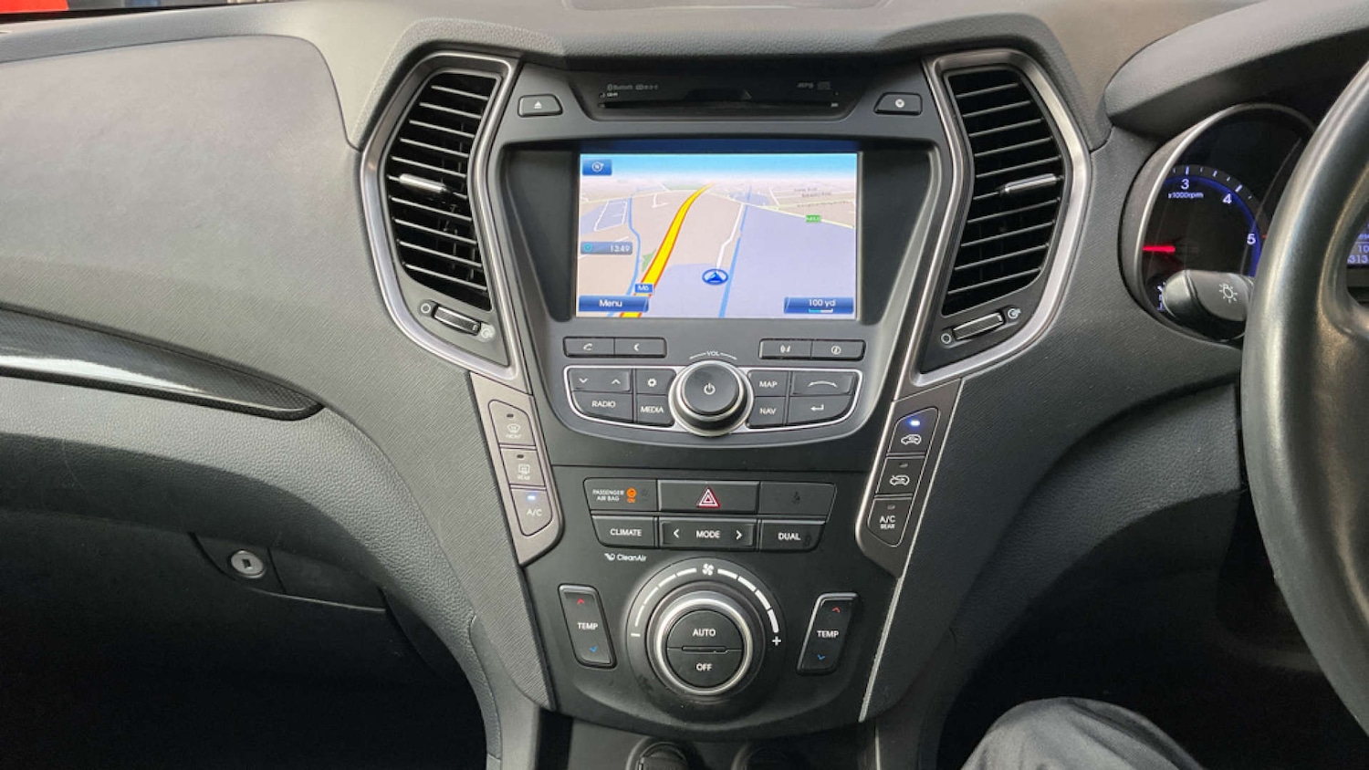 Used Hyundai Santa Fe 2016 for sale - 77981123: Photo 11