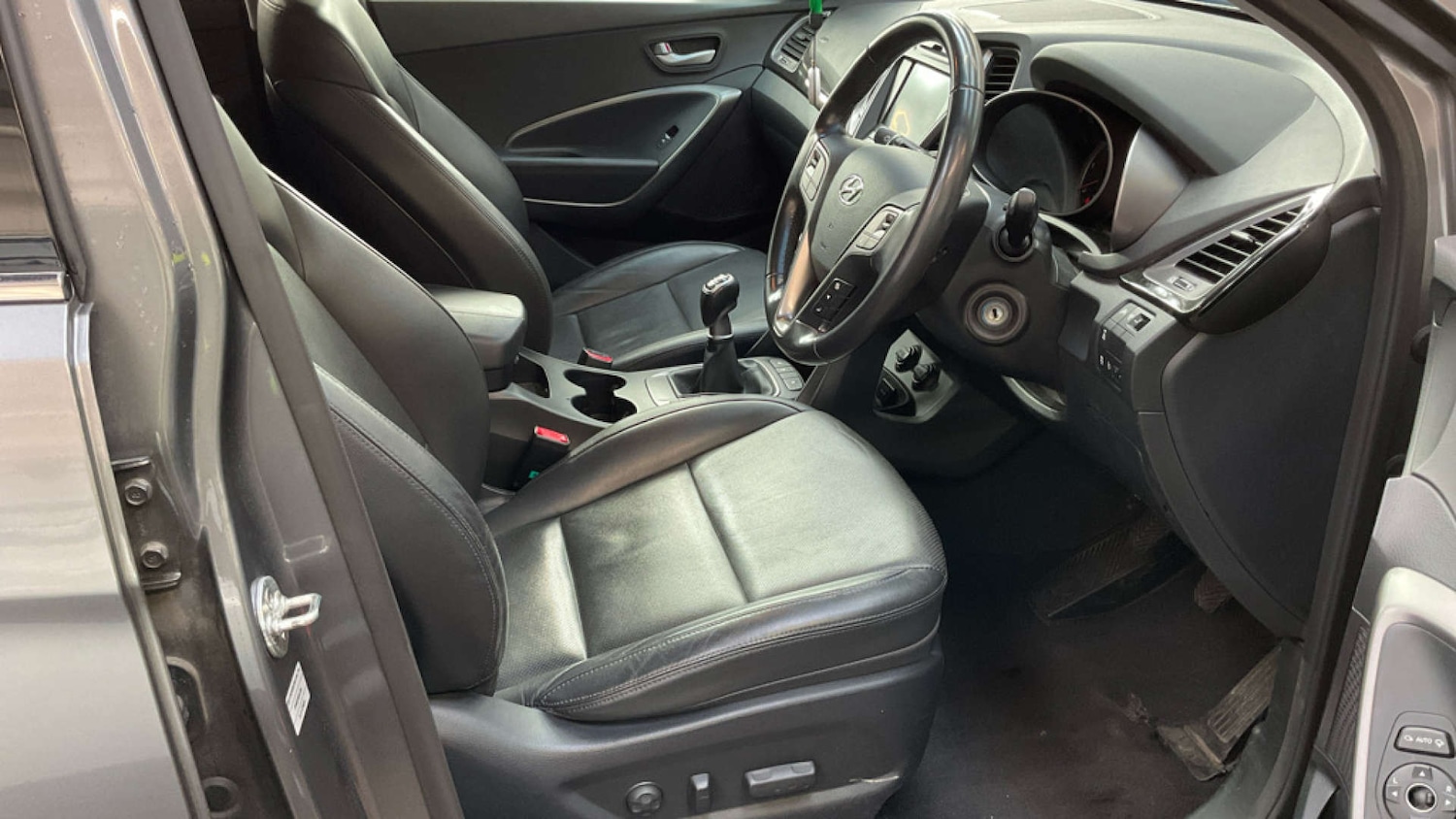 Used Hyundai Santa Fe 2016 for sale - 77981123: Photo 9