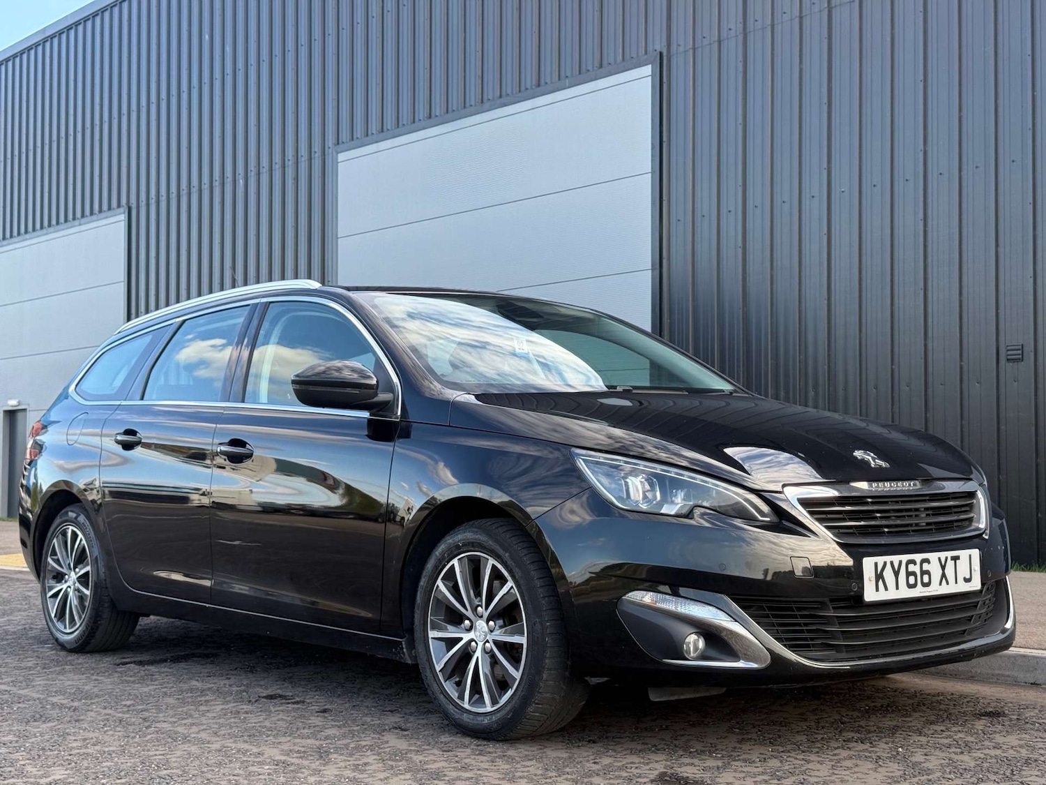 Used Peugeot 308 2016 for sale - 74971665: Photo 1