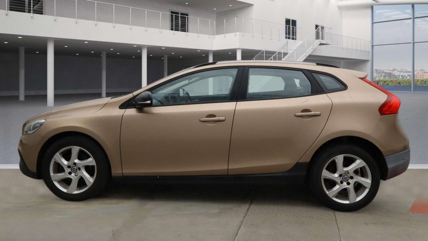 Used Volvo V40 2015 for sale - 77399252: Photo 12