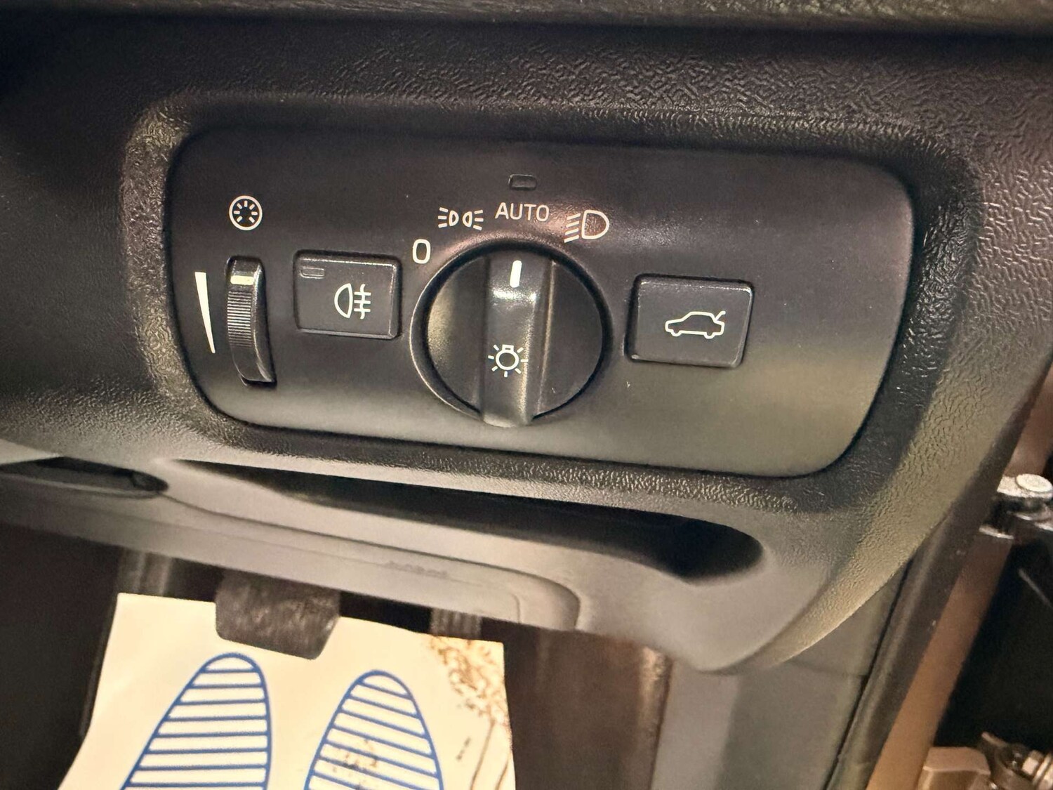 Used Volvo V40 2015 for sale - 77399252: Photo 17