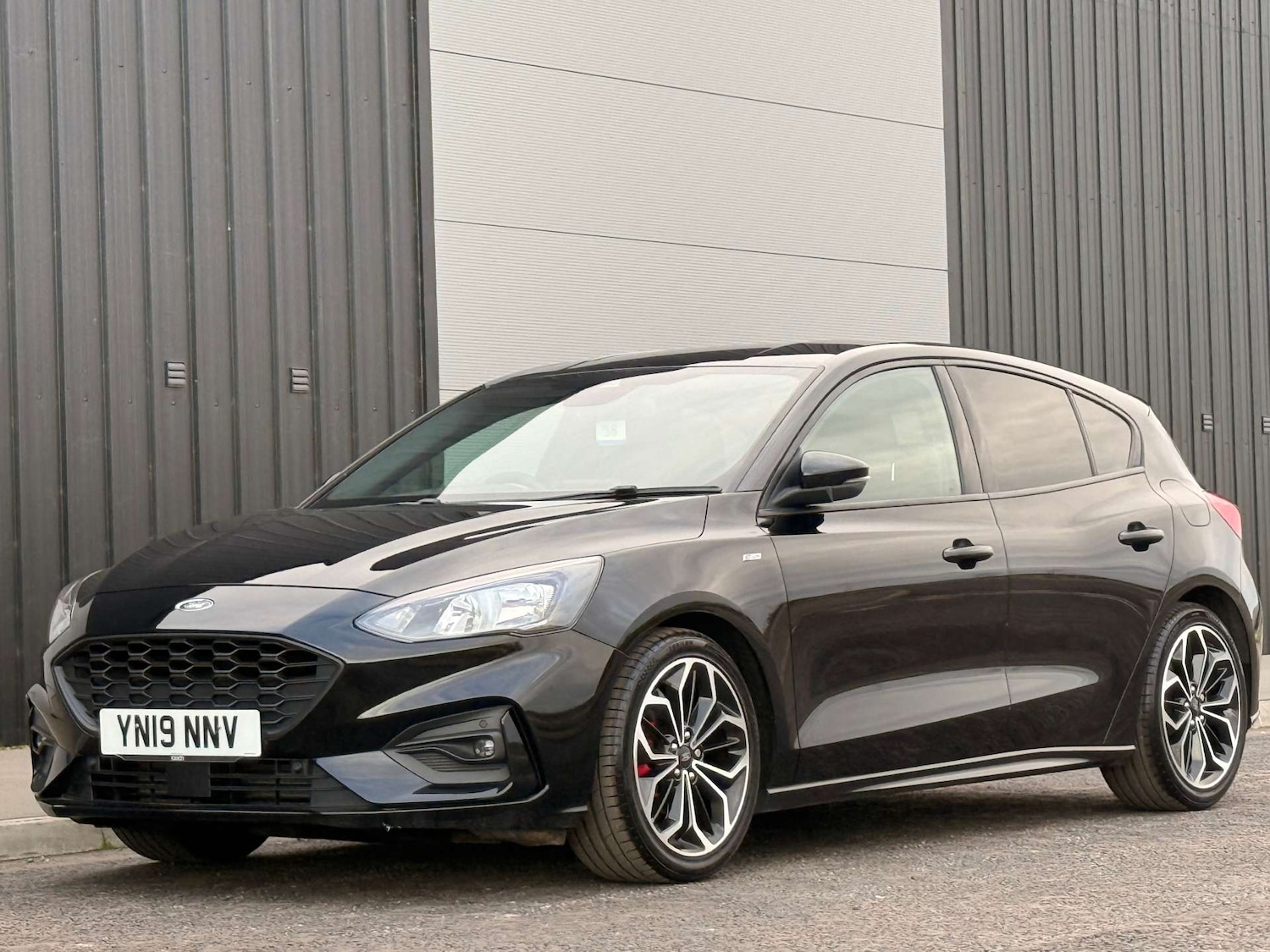 Used Ford Focus 2019 for sale - 76465942: Photo 2