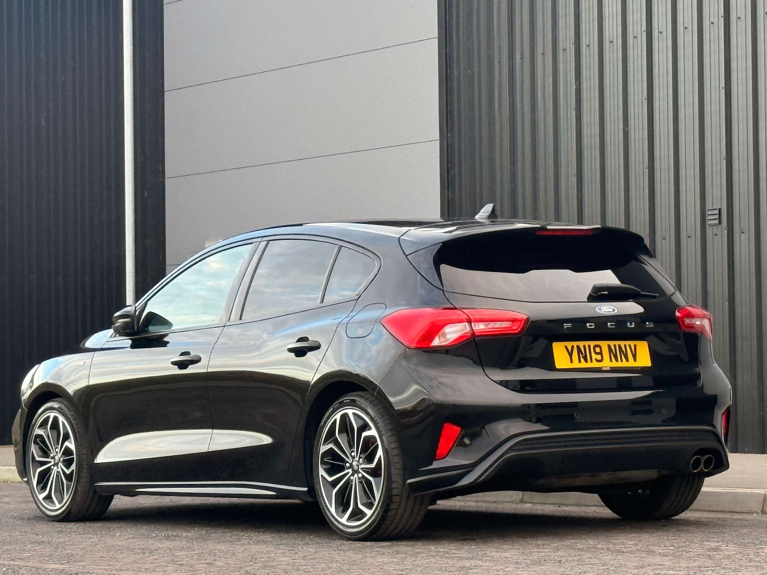 Used Ford Focus 2019 for sale - 76465942: Photo 3