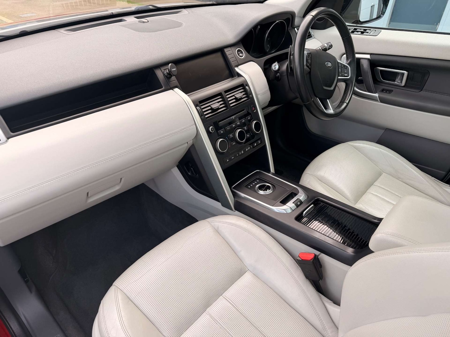 Used Land Rover Discovery Sport 2016 for sale - 77708247: Photo 10