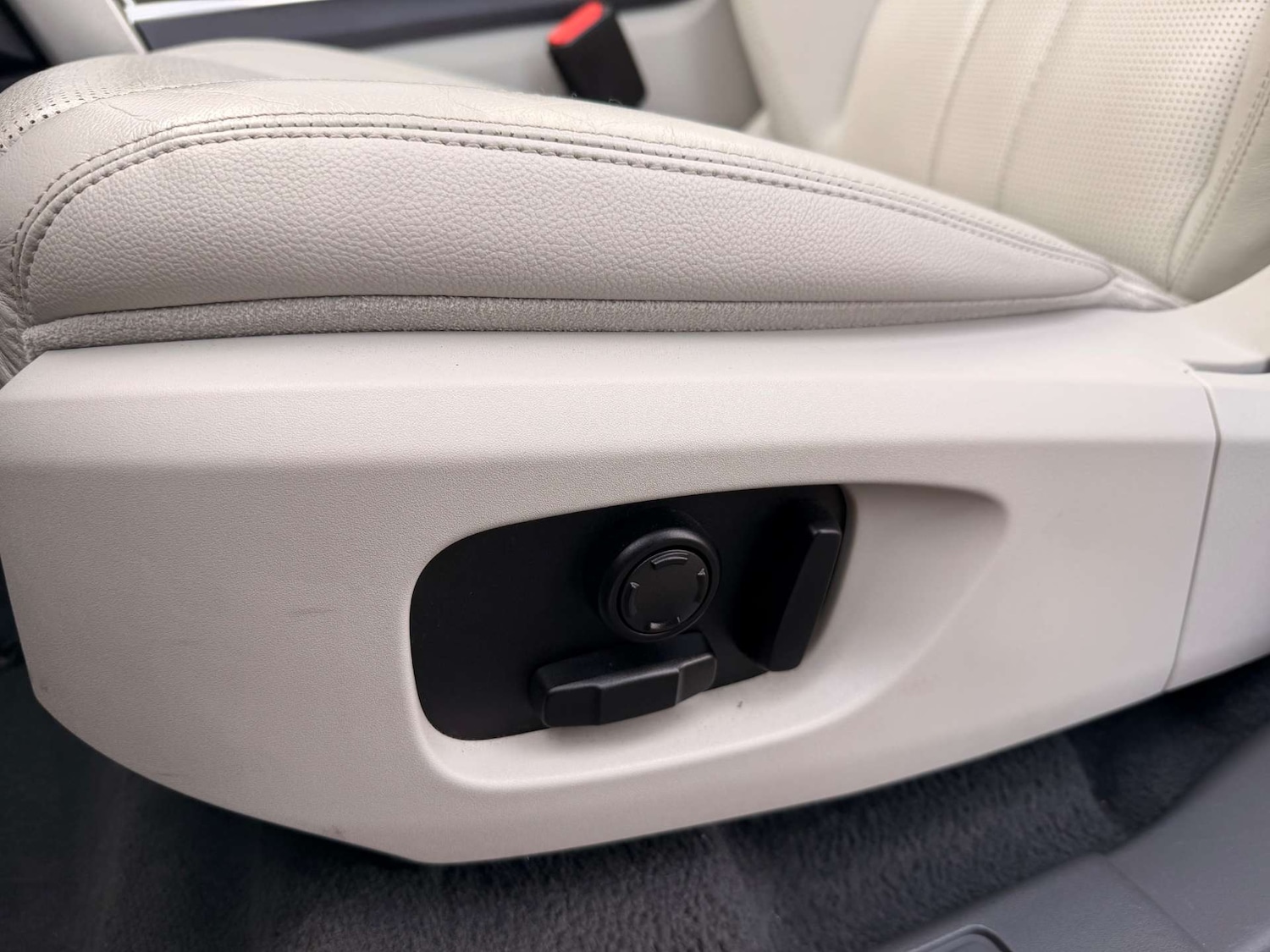 Used Land Rover Discovery Sport 2016 for sale - 77708247: Photo 23