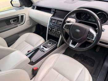 Used Land Rover Discovery Sport 2016 for sale - 77708247: Photo