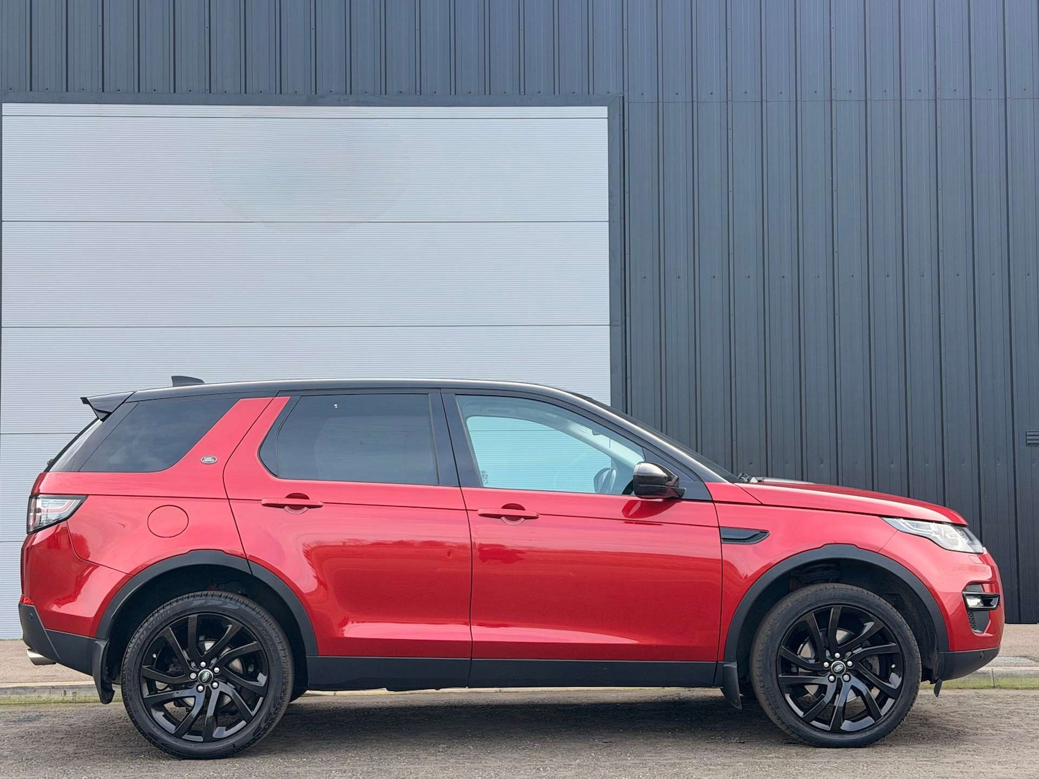 Used Land Rover Discovery Sport 2016 for sale - 77708247: Photo 7