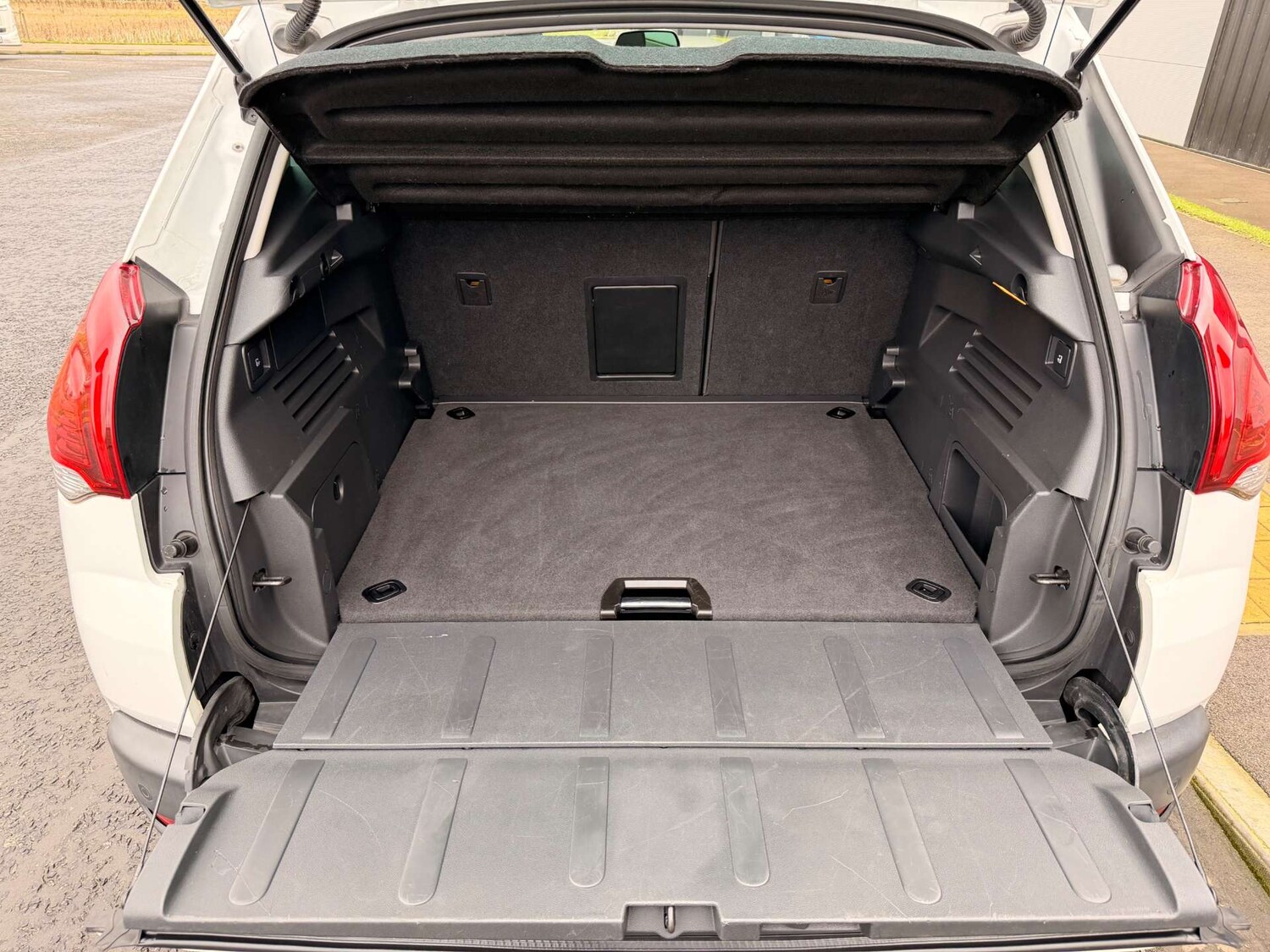 Used Peugeot 3008 2016 for sale - 77399249: Photo 24