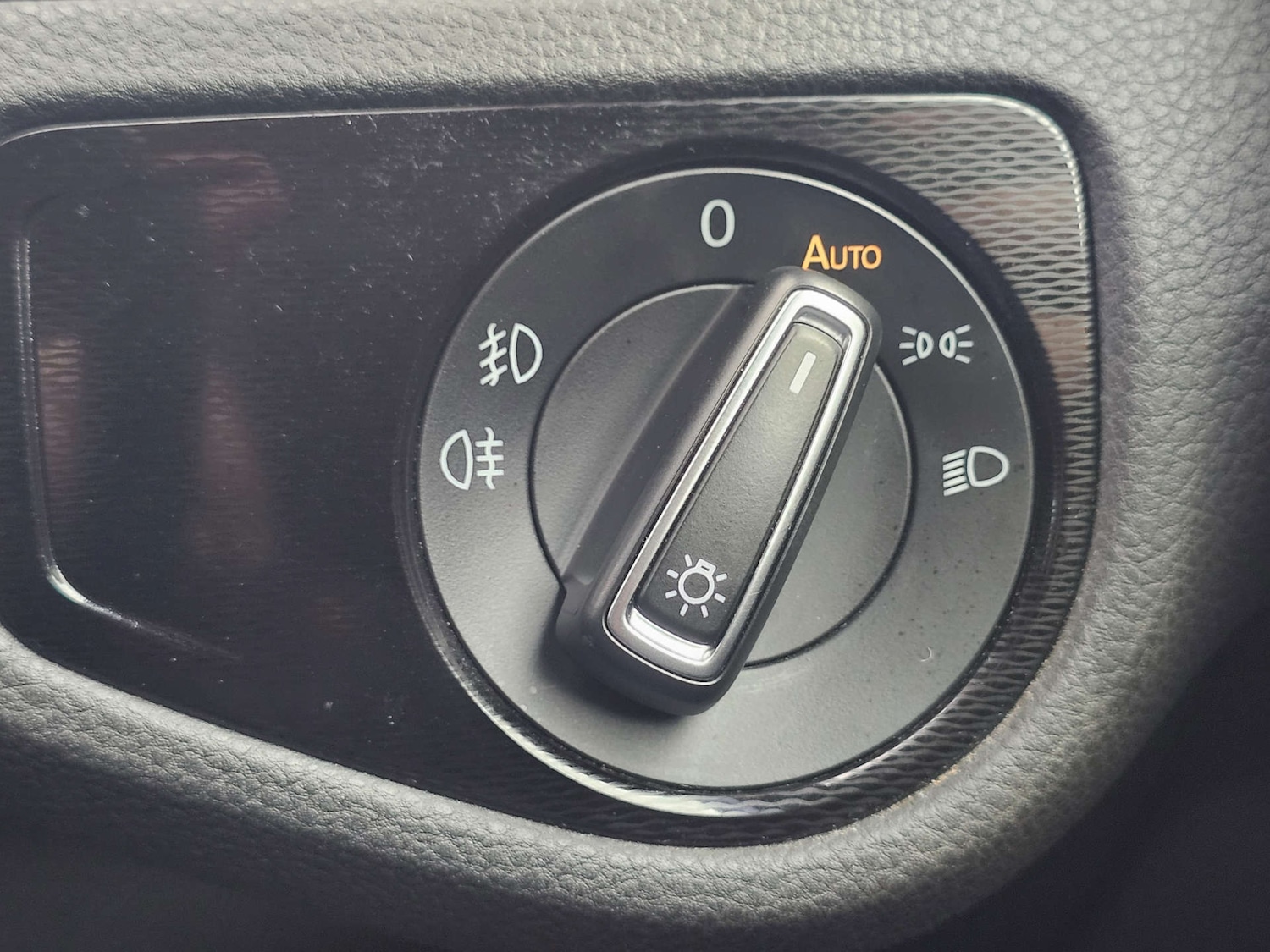 Used Volkswagen Golf 2015 for sale - 76322876: Photo 25