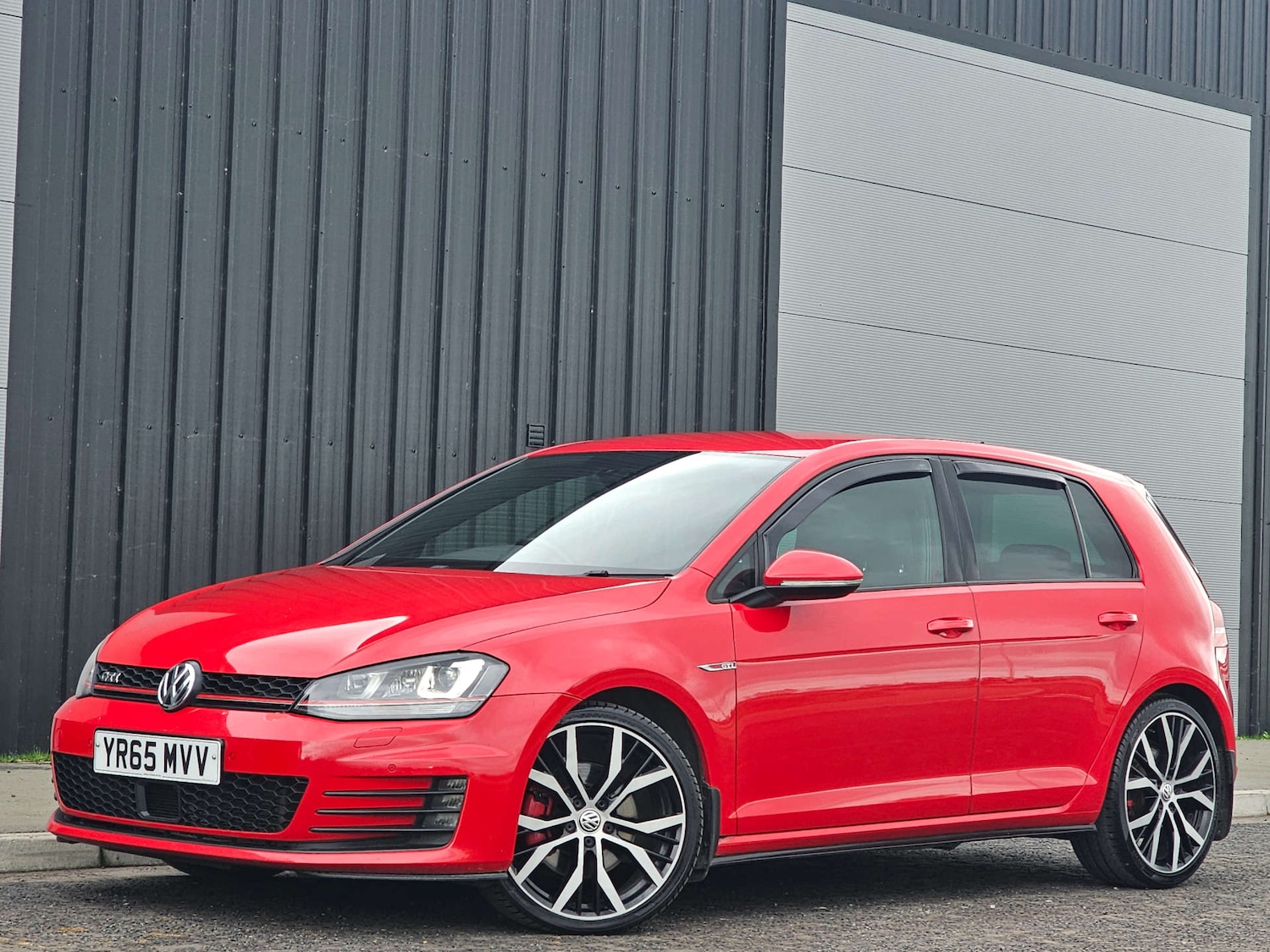Used Volkswagen Golf 2015 for sale - 76322876: Photo 3