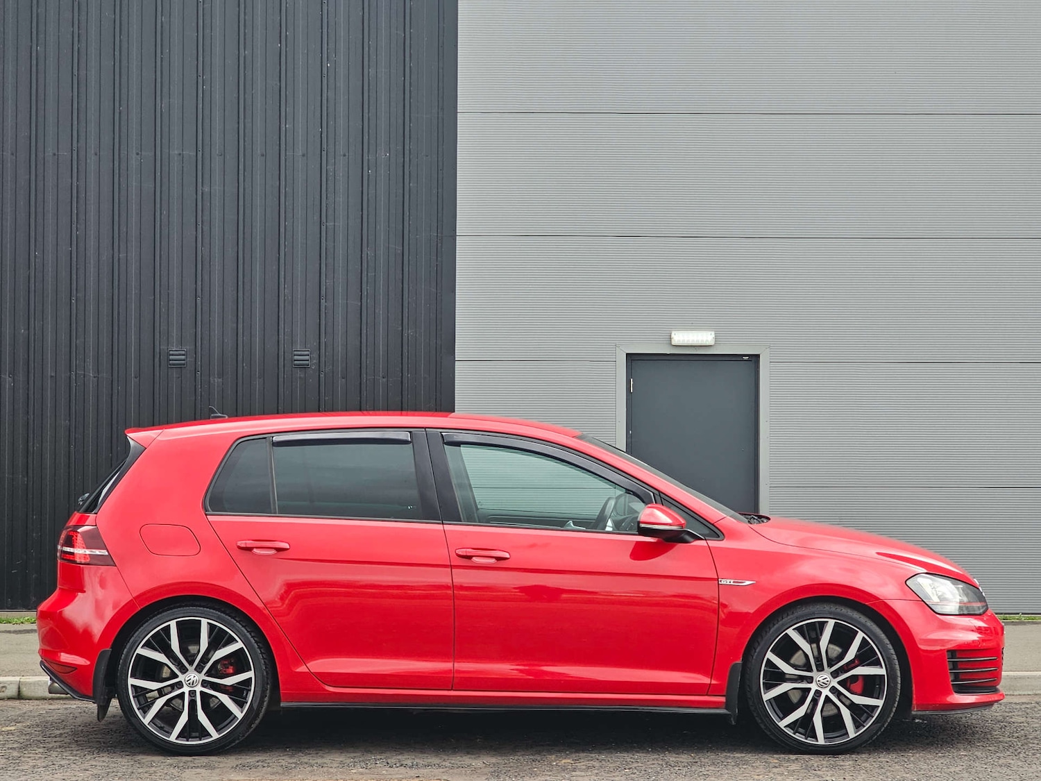 Used Volkswagen Golf 2015 for sale - 76322876: Photo 4