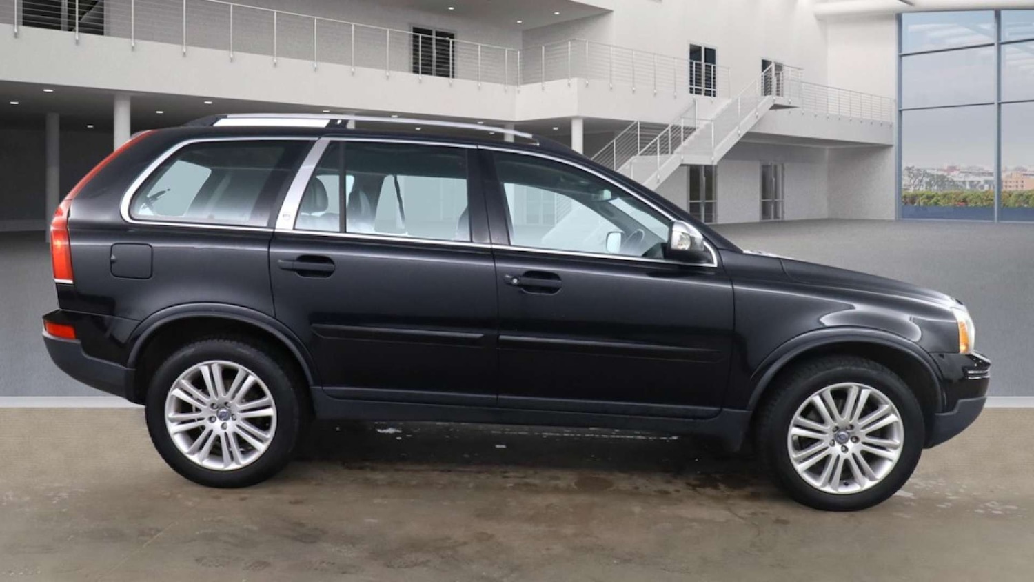 Used Volvo XC90 2011 for sale - 78152425: Photo 11