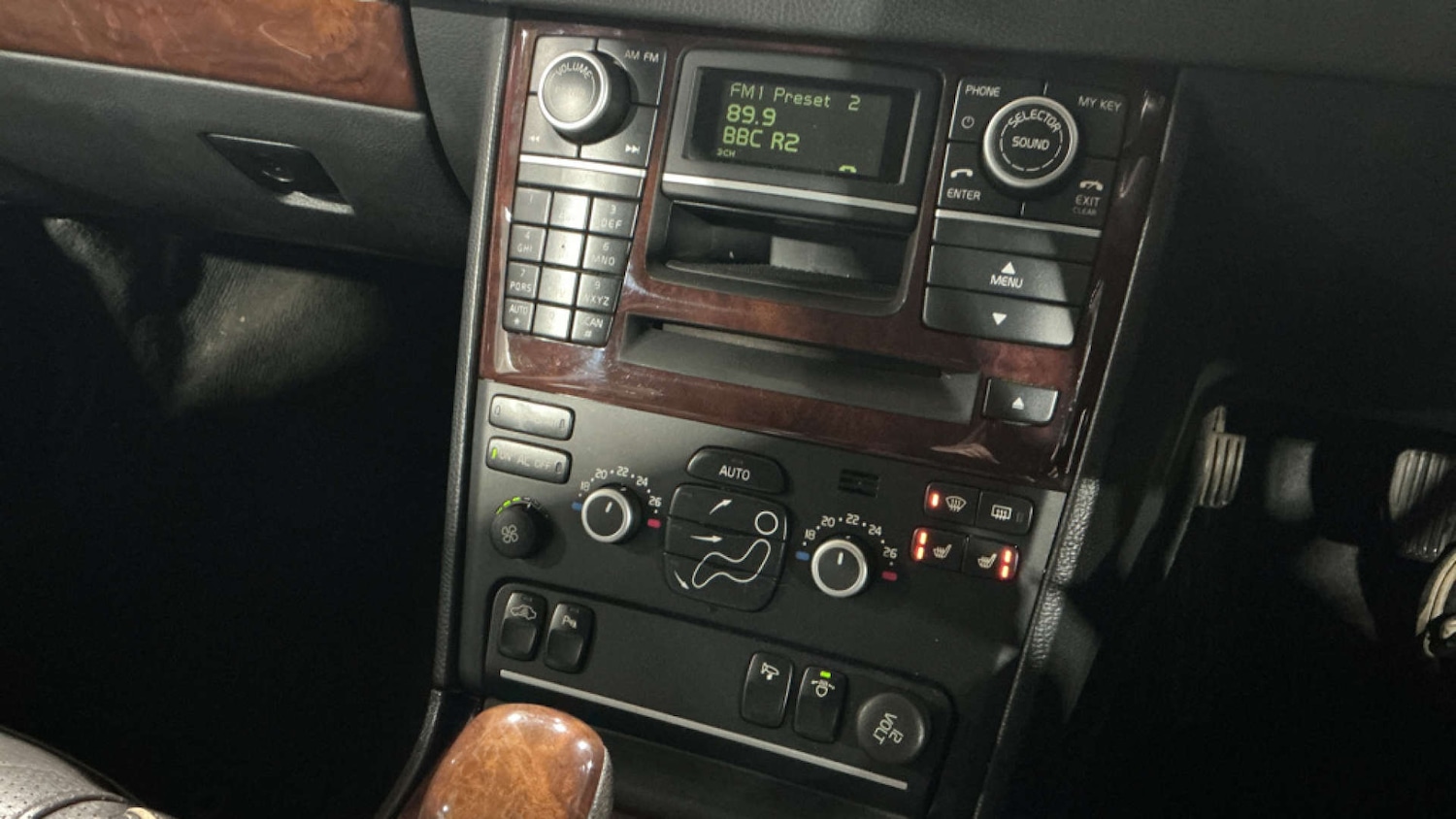 Used Volvo XC90 2011 for sale - 78152425: Photo 16