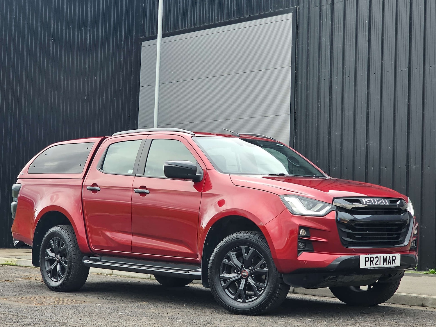 Used Isuzu D-Max 2023 for sale - 76322878: Photo 1