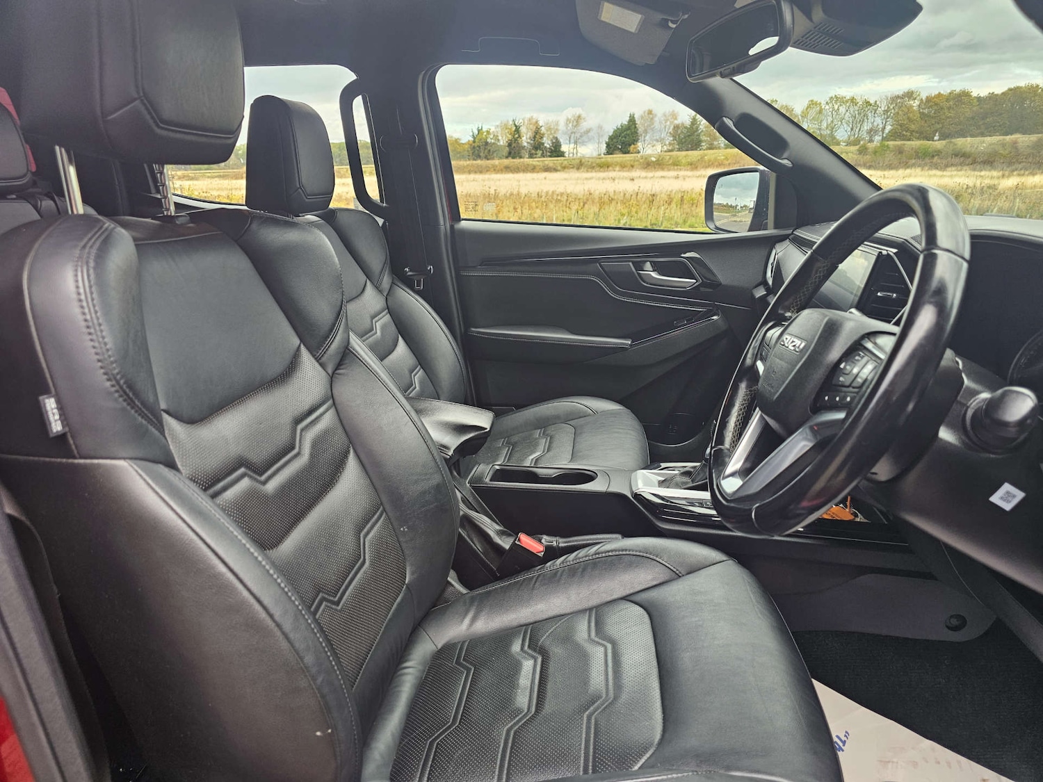 Used Isuzu D-Max 2023 for sale - 76322878: Photo 11