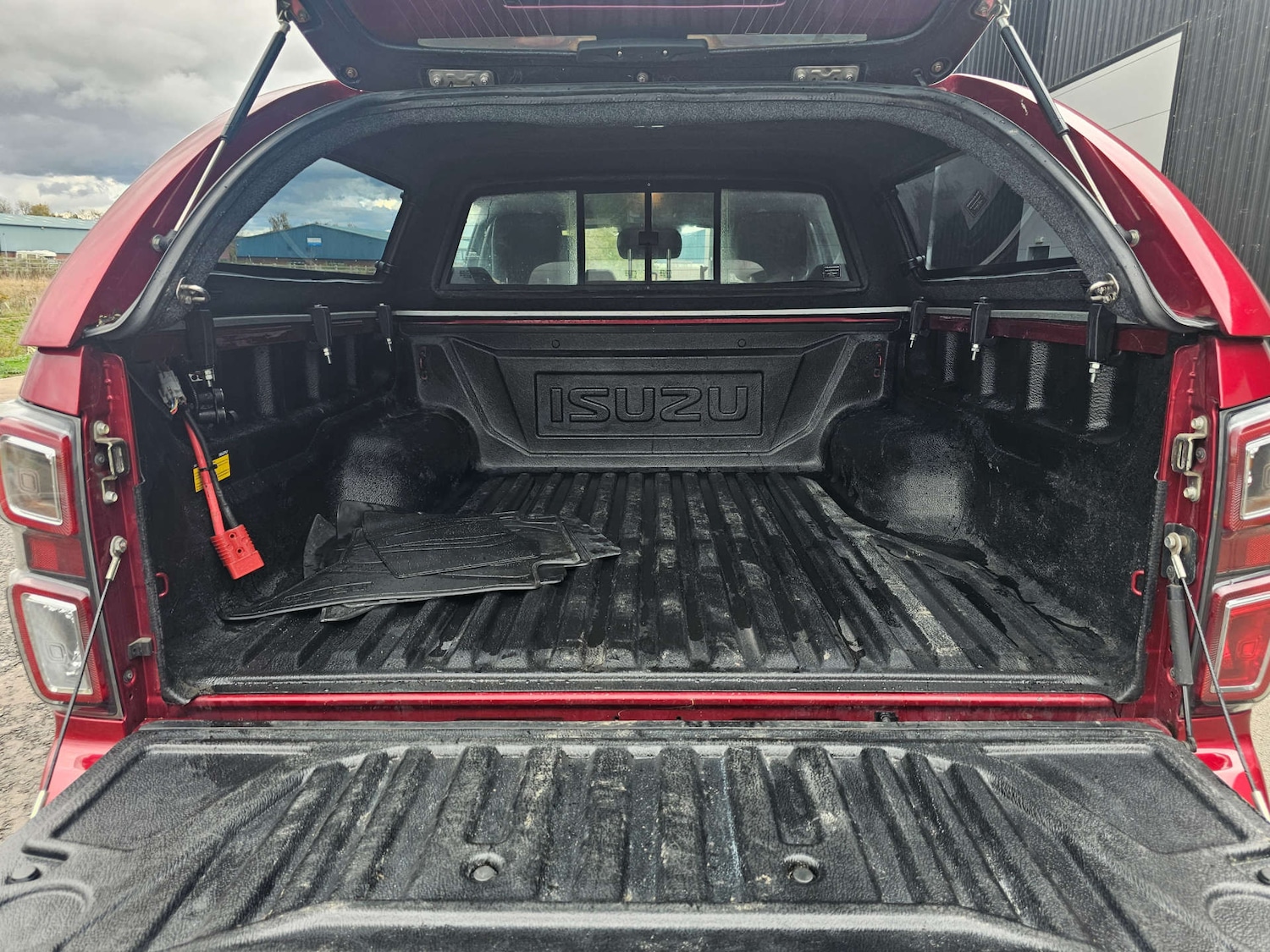 Used Isuzu D-Max 2023 for sale - 76322878: Photo 15