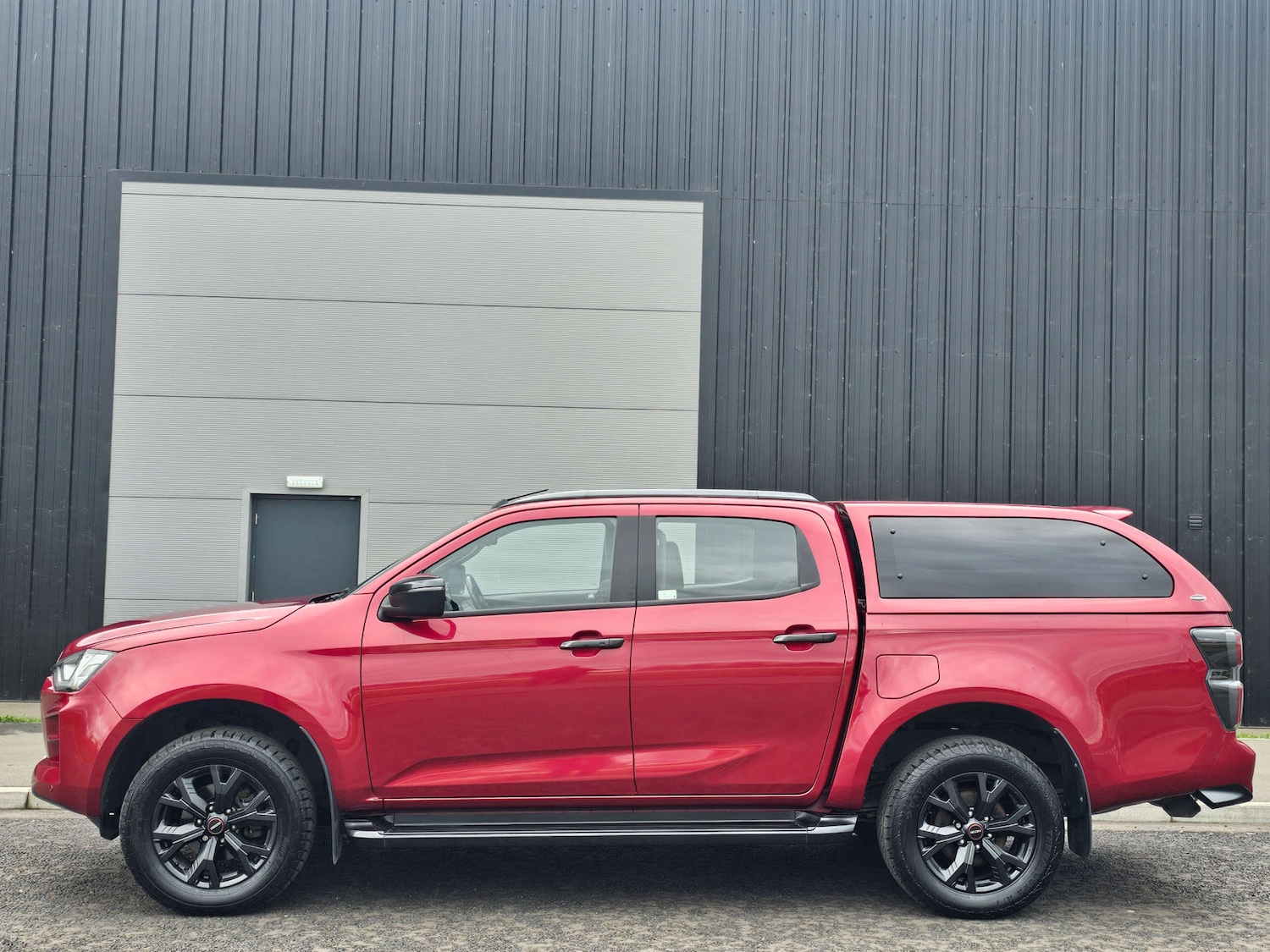 Used Isuzu D-Max 2023 for sale - 76322878: Photo 5