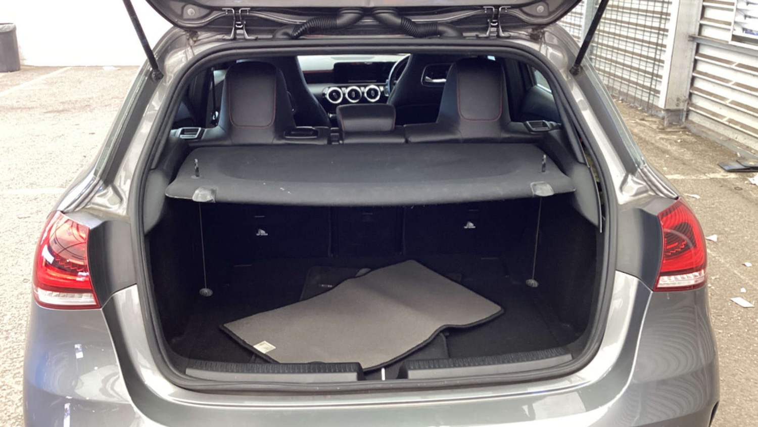 Used Mercedes-Benz A-Class 2018 for sale - 76663137: Photo 11