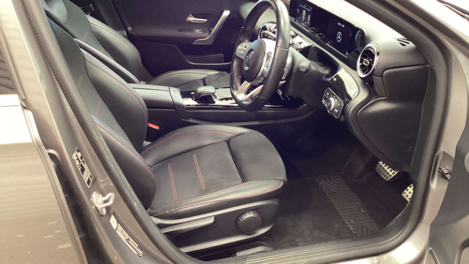 Used Mercedes-Benz A-Class 2018 for sale - 76663137: Photo 7