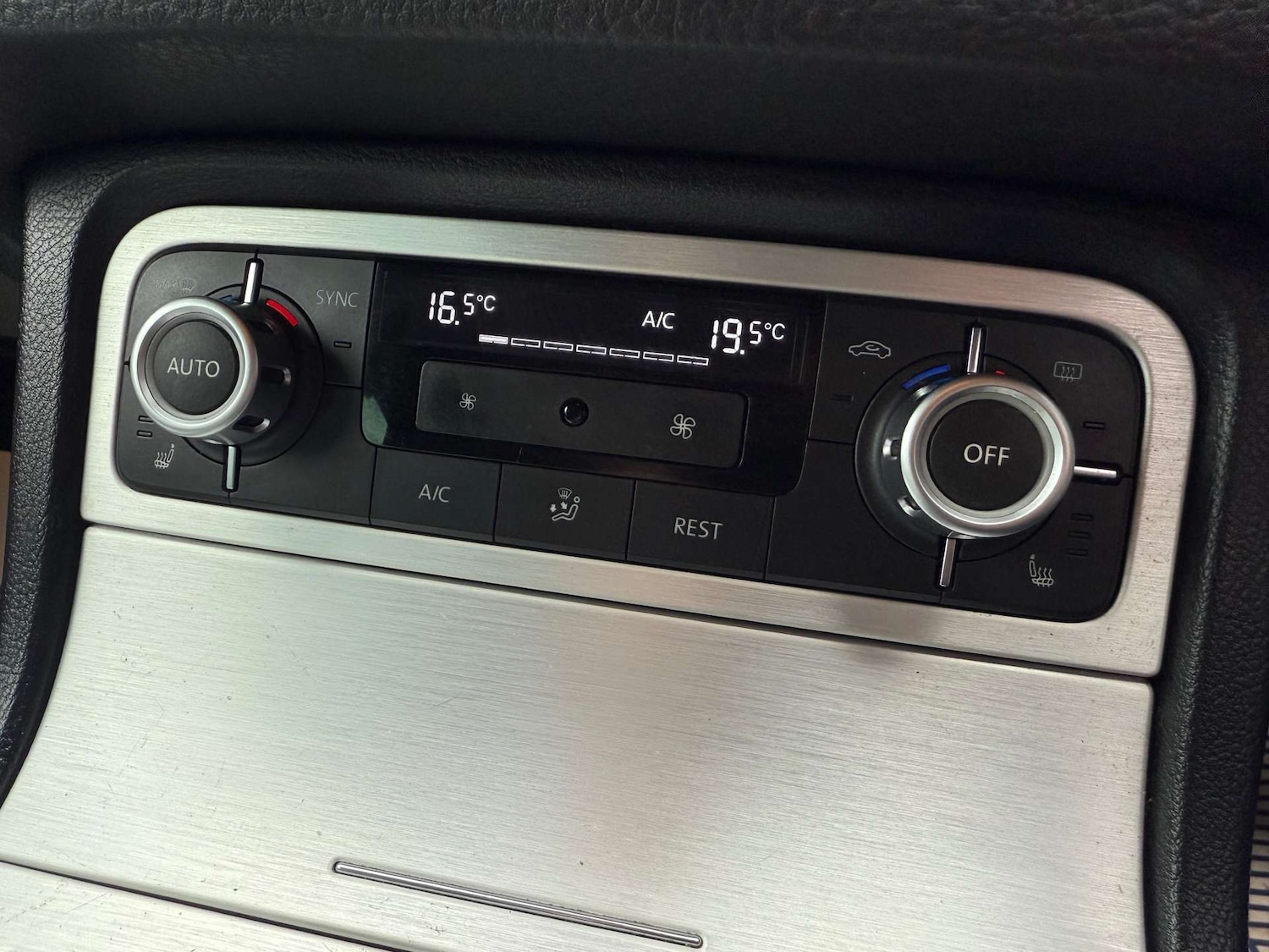 Used Volkswagen Touareg 2014 for sale - 76159798: Photo 18