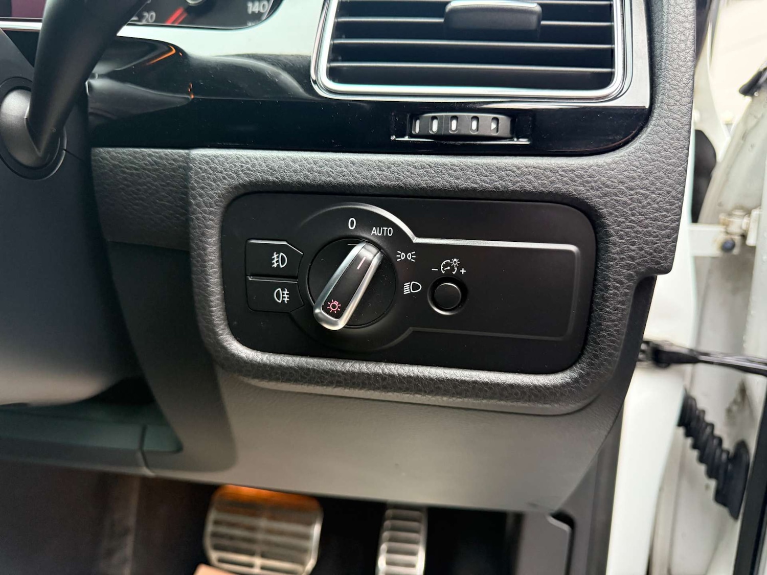 Used Volkswagen Touareg 2014 for sale - 76159798: Photo 24