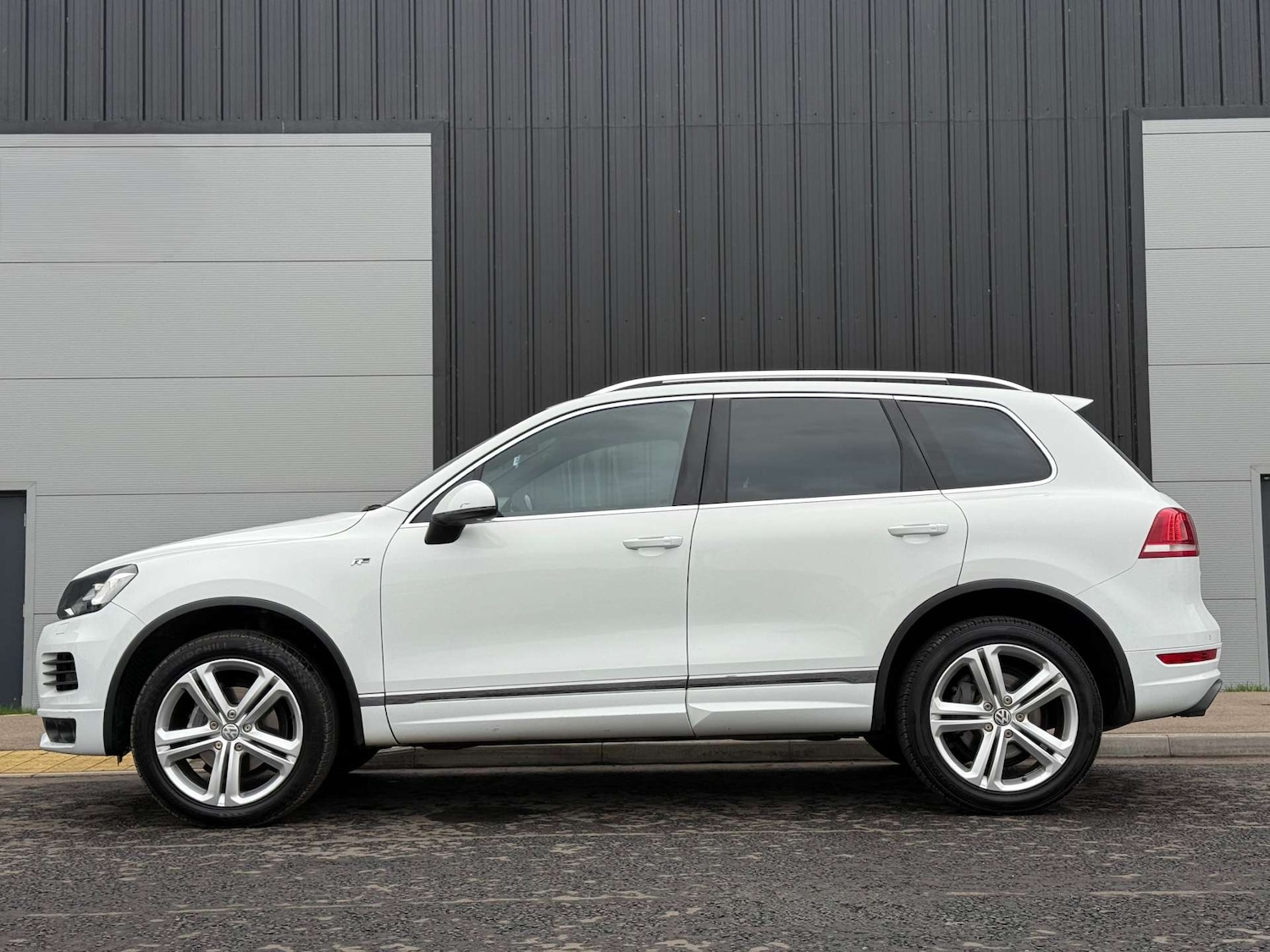 Used Volkswagen Touareg 2014 for sale - 76159798: Photo 5