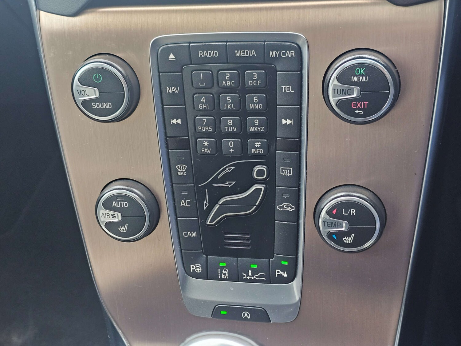 Used Volvo V40 2013 for sale - 78210433: Photo 11