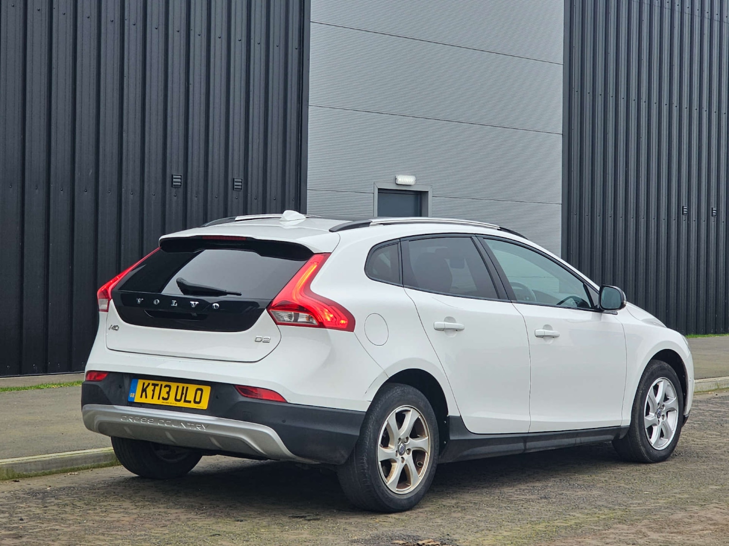 Used Volvo V40 2013 for sale - 78210433: Photo 6