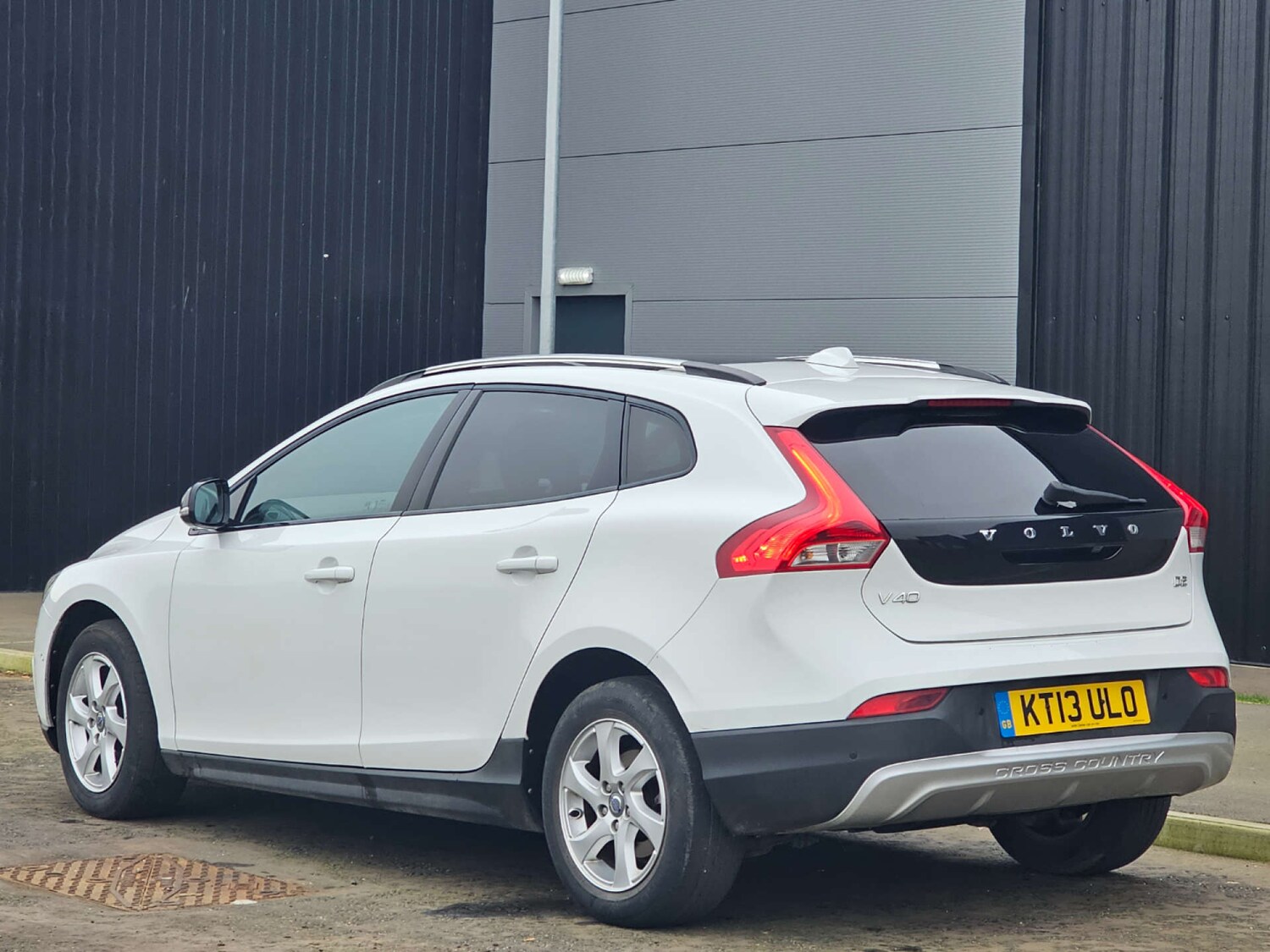 Used Volvo V40 2013 for sale - 78210433: Photo 7