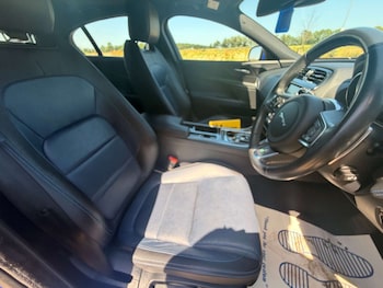 Used Jaguar XE 2017 for sale - 78980439: Photo