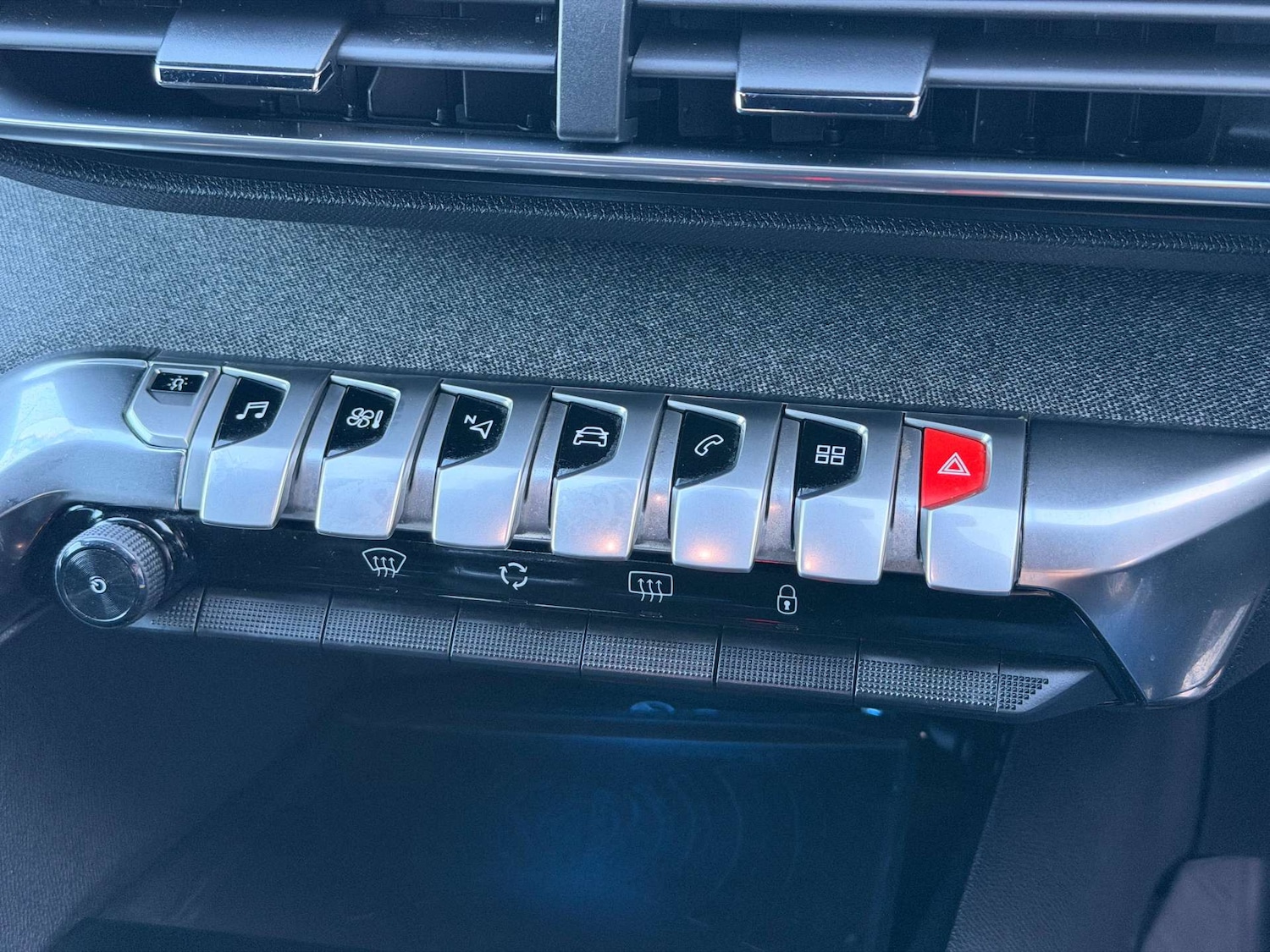 Used Peugeot 3008 2017 for sale - 77353600: Photo 17