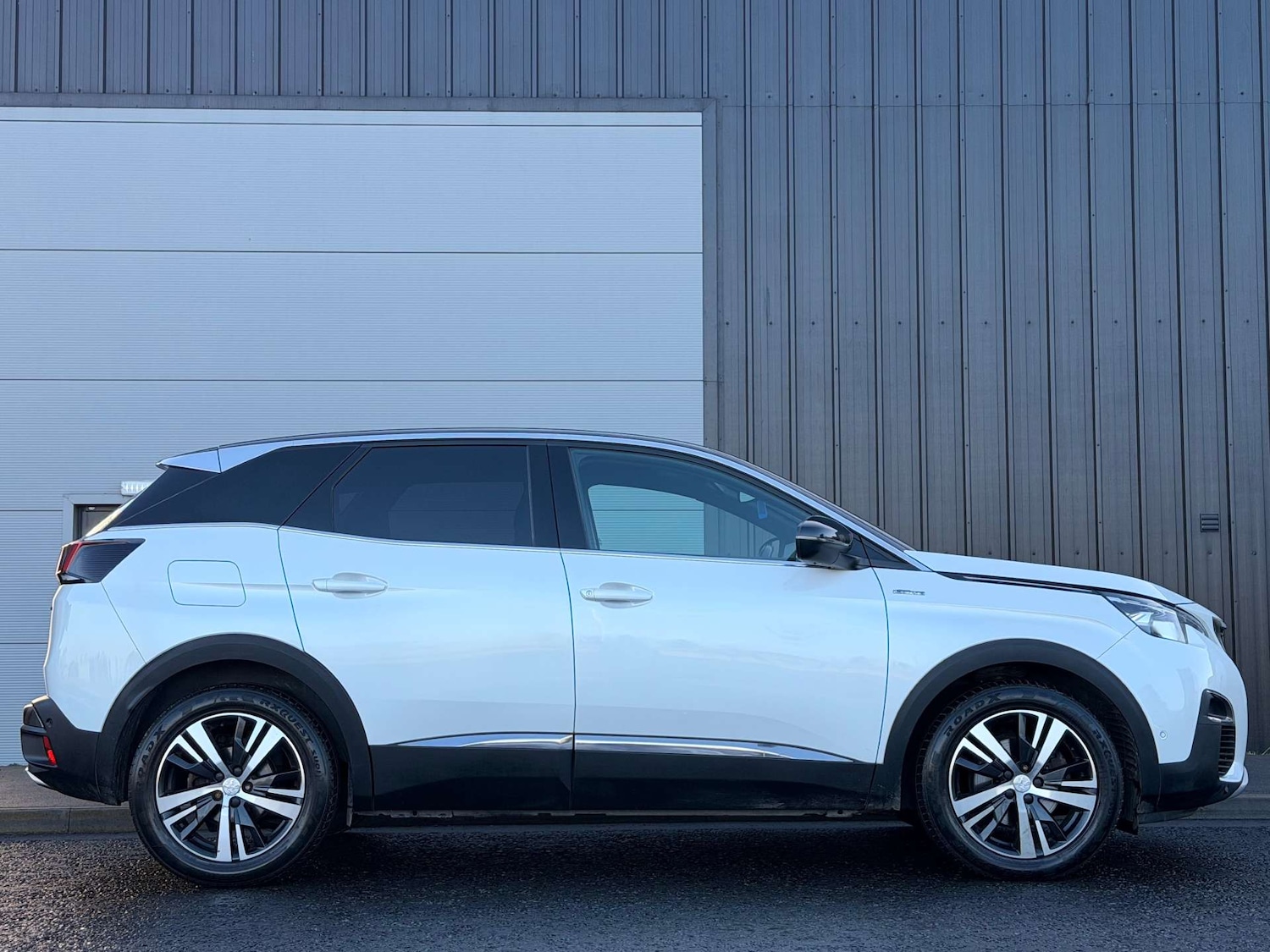 Used Peugeot 3008 2017 for sale - 77353600: Photo 6