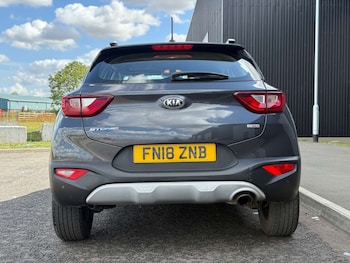 Used Kia Stonic 2018 for sale - 75870896: Photo