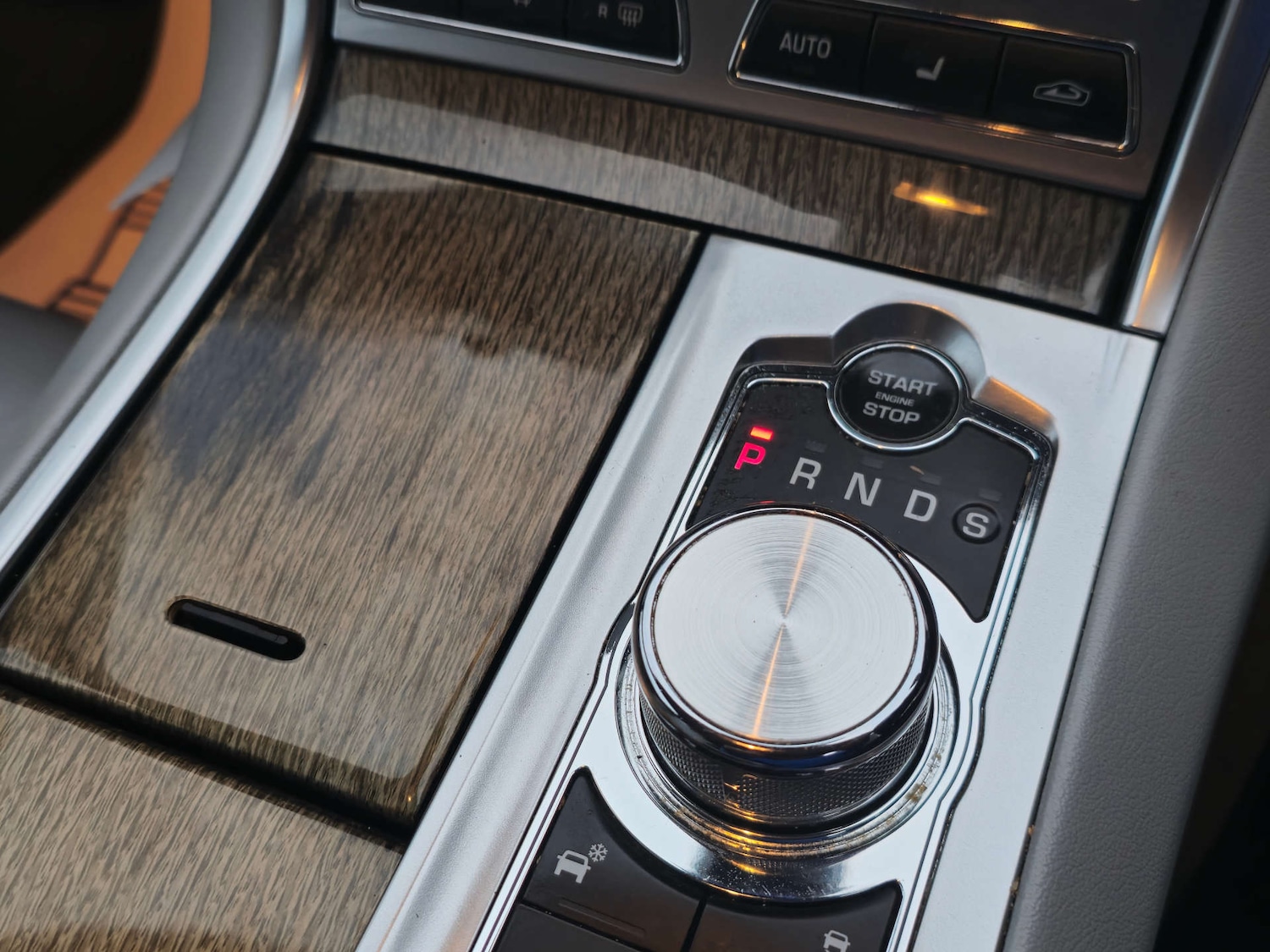 Used Jaguar XF 2014 for sale - 76231909: Photo 15