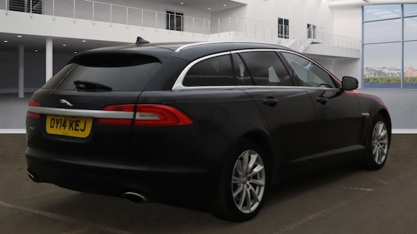 Used Jaguar XF 2014 for sale - 76231909: Photo 4
