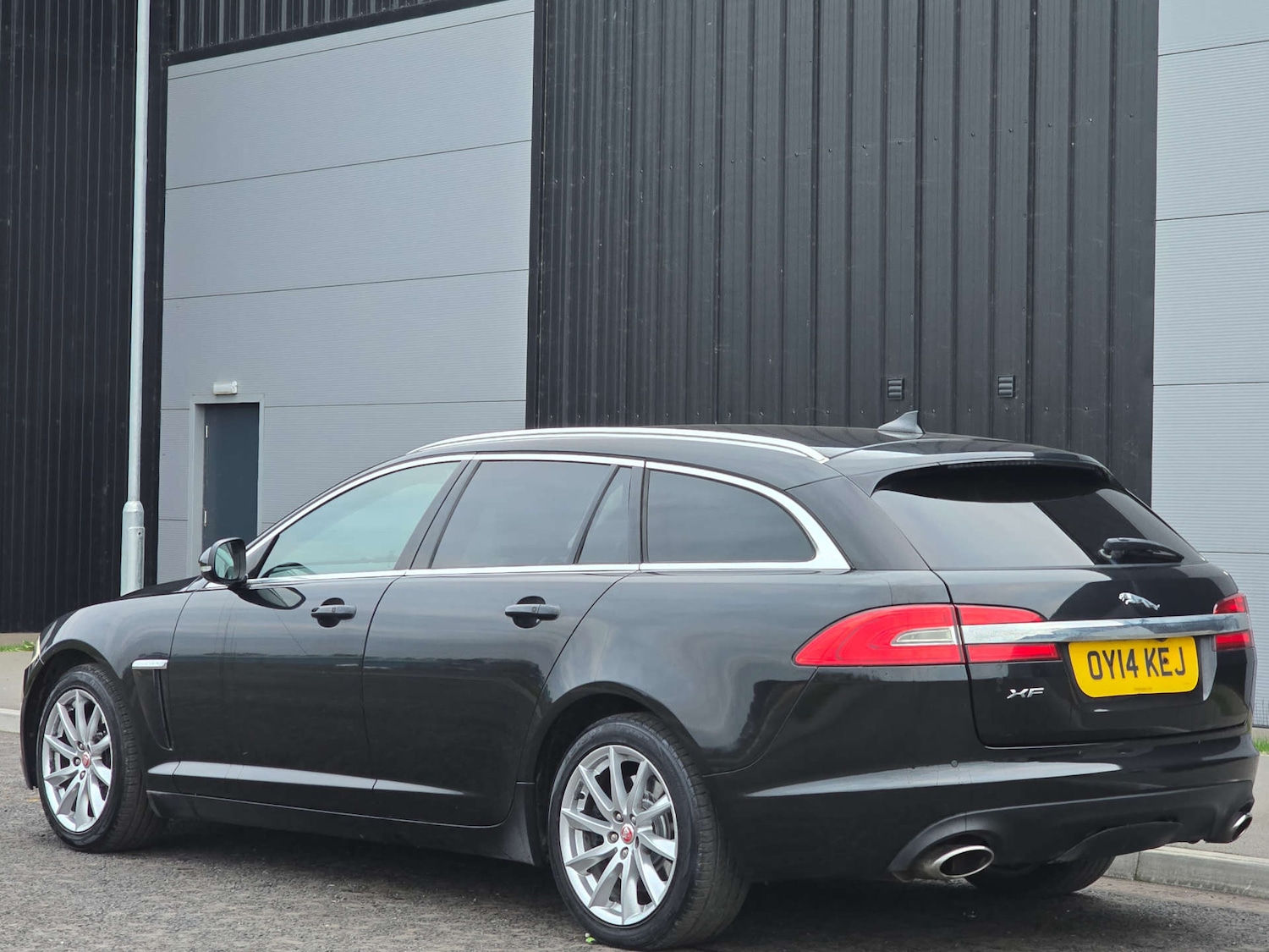 Used Jaguar XF 2014 for sale - 76231909: Photo 7