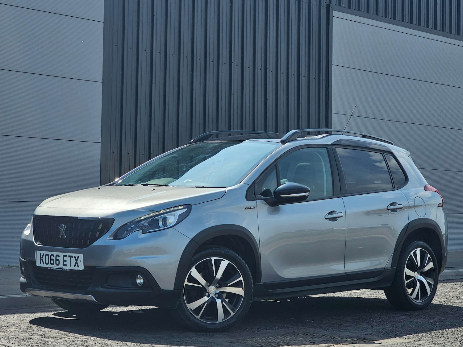 Used Peugeot 2008 2017 for sale - 76602102: Photo 3