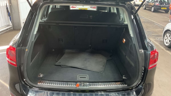 Used Volkswagen Touareg 2013 for sale - 76275266: Photo 11