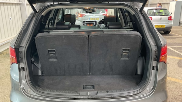 Used Hyundai Santa Fe 2015 for sale - 76274204: Photo 11