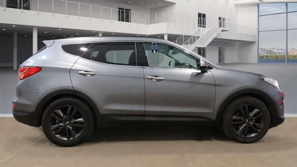 Used Hyundai Santa Fe 2015 for sale - 76274204: Photo 5