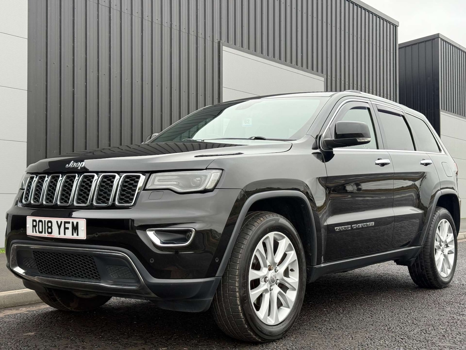 Used Jeep Grand Cherokee 2018 for sale - 76207575: Photo 2