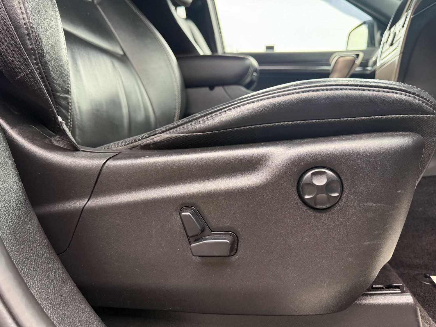 Used Jeep Grand Cherokee 2018 for sale - 76207575: Photo 28