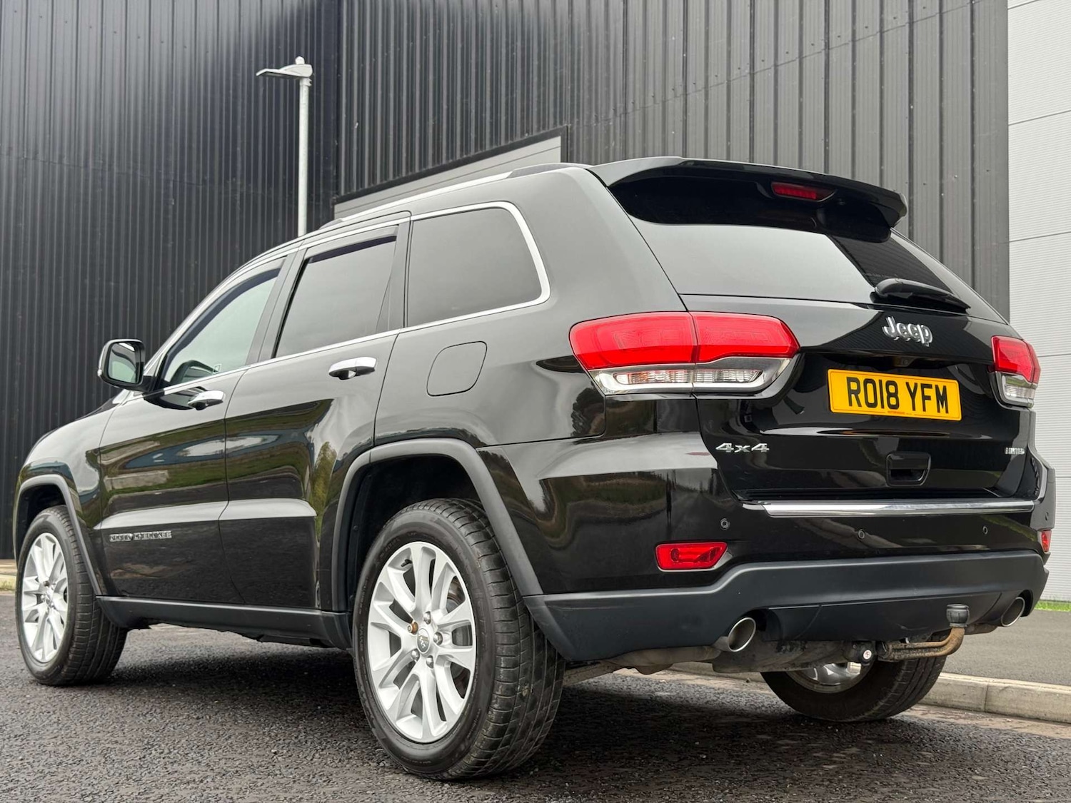 Used Jeep Grand Cherokee 2018 for sale - 76207575: Photo 4