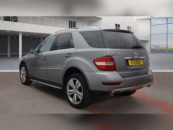 Used Mercedes-Benz M-Class 2011 for sale - 75338299: Photo