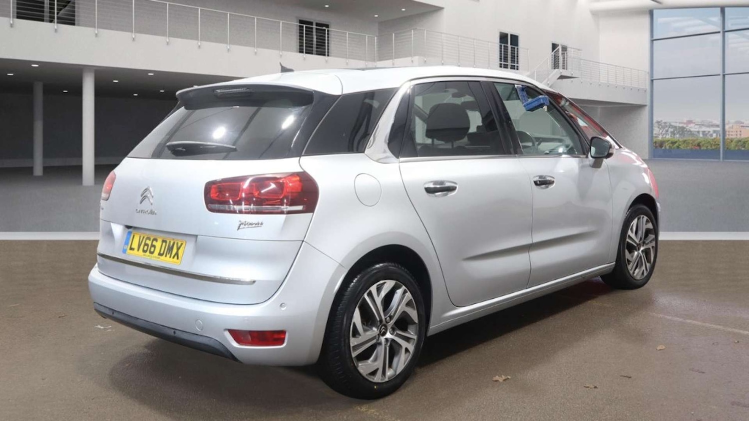 Used Citroen C4 Picasso 2016 for sale - 76663162: Photo 4