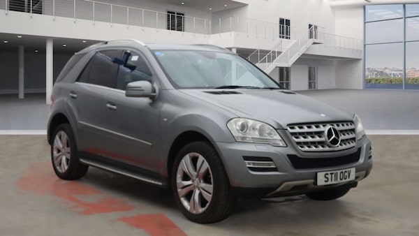 Used Mercedes-Benz M-Class 2011 for sale - 76243966: Photo 1